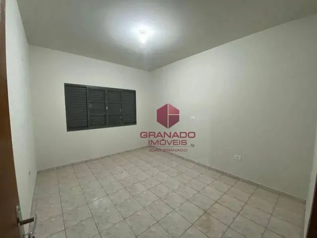 Imagem 15: Sobrado com 3 Dormitórios para Alugar, 188 M² por R$ 2.800,00/Mês - Jardim Iguaçu