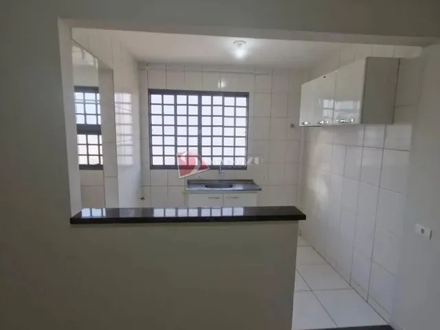 Imagem 14: Apartamento para Alugar em Maringá, Zona 07, com 2 Quartos, com 50 M², Milani