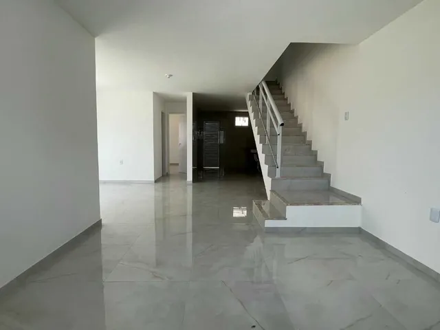 Imagem 7: Casa Duplex / Sobrado Nova com Amplo Terreno em Rua Sem Saída no Centro do Eusébio, 04