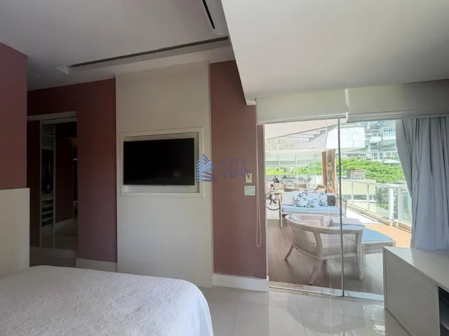 Imagem 11: VENDEMOS EXCELENTE APARTAMENTO TOTALMENTE REFORMADO - PORTEIRA FECHADA COM 3 QUARTOS NO