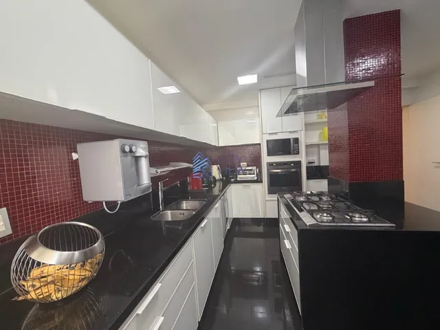 Imagem 5: VENDEMOS EXCELENTE APARTAMENTO TOTALMENTE REFORMADO - PORTEIRA FECHADA COM 3 QUARTOS NO