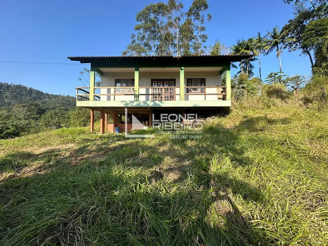 Imagem: Sítio com 2 dormitórios, 21.425,5m² à