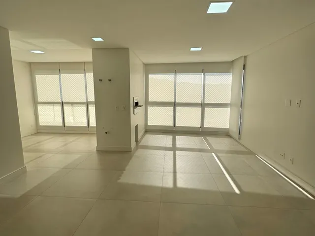 Imagem 7: Apartamento de luxo no Centro de Balneário Camboriú-SC: 3 quartos, 3 suítes, 4