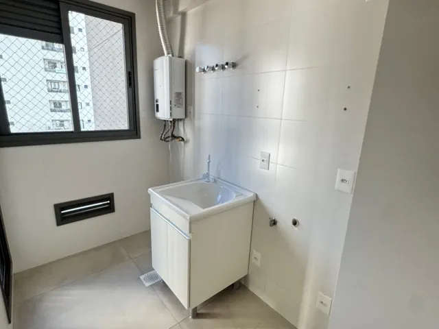 Imagem 3: Apartamento de luxo no Centro de Balneário Camboriú-SC: 3 quartos, 3 suítes, 4