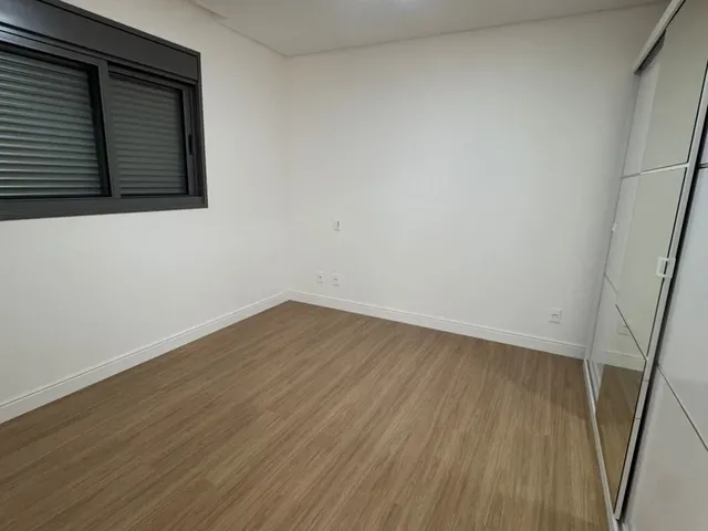 Imagem 9: Apartamento de luxo no Centro de Balneário Camboriú-SC: 3 quartos, 3 suítes, 4