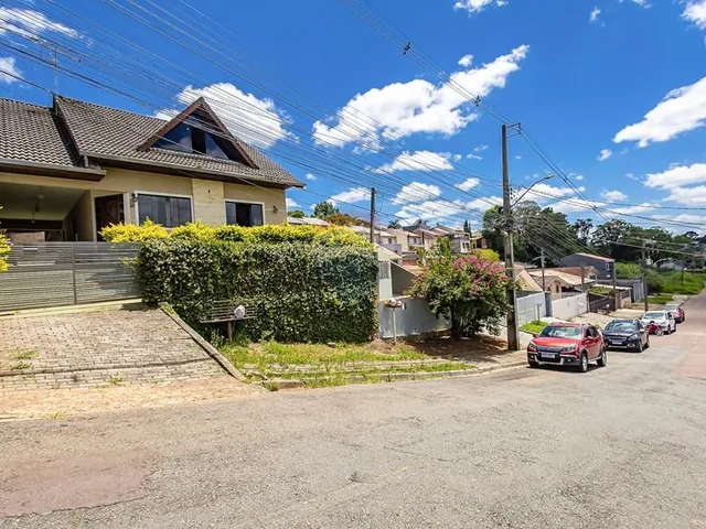 Imagem 2: Casa à venda no Bairro Santa Cândida - Curitiba/PR