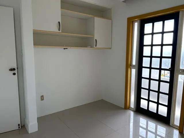 Imagem 16: Vendo Linda Casa em Condomínio em Stella Maris com 5/4, Sendo 4 Suítes , Closset