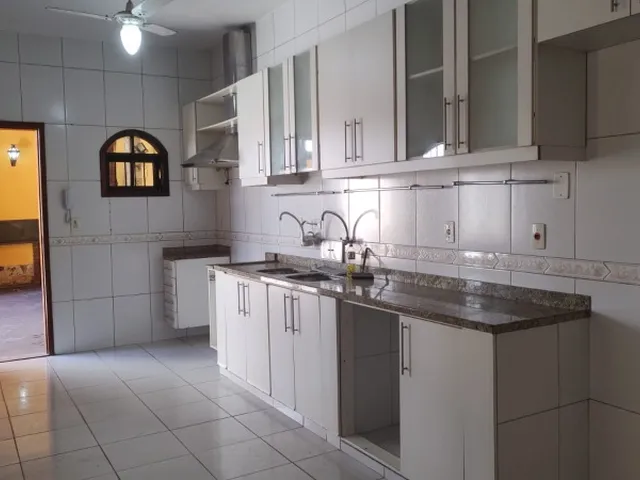 Imagem 12: Casa Ampla com Área Gourmet, Piscina e Suíte Master