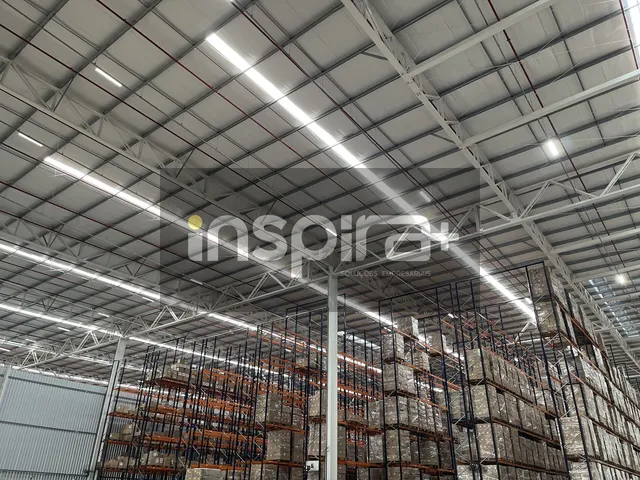 Imagem: Galpão de 2.160 M² com 4 Docas na Serra
