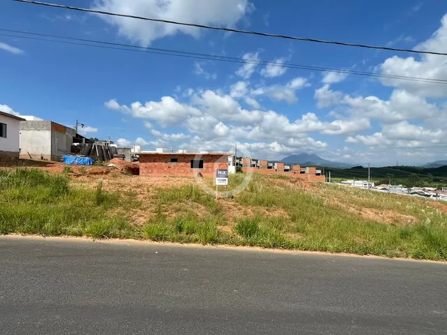 Imagem: Terreno à venda no bairro Corticeira