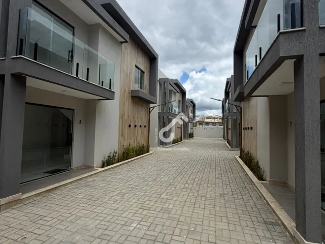 Imagem 7: IPITANGA, Lauro de Freitas. Duplex com 4 quartos sendo 1 suíte e 1 quarto térreo, 50m