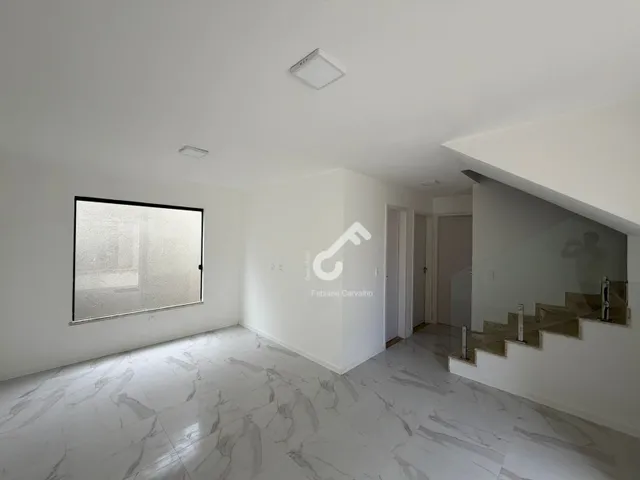 Imagem 14: IPITANGA, Lauro de Freitas. Duplex com 4 quartos sendo 1 suíte e 1 quarto térreo, 50m