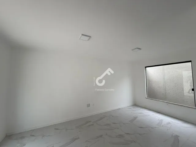 Imagem 13: IPITANGA, Lauro de Freitas. Duplex com 4 quartos sendo 1 suíte e 1 quarto térreo, 50m