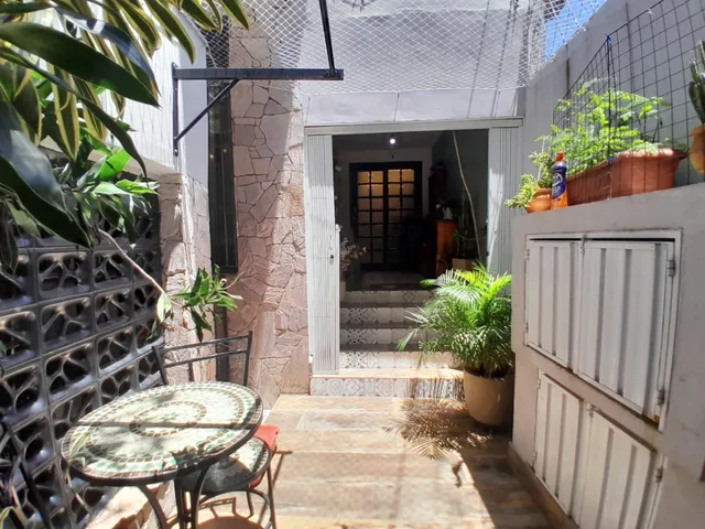 Imagem 5: Sobrado para venda em Vila Congonhas com 4 quartos, sendo 1 suíte, 190m²