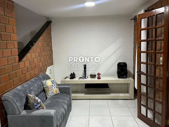 Imagem 1: Casa de Condomínio com 4 Quartos em Alpes Suiços