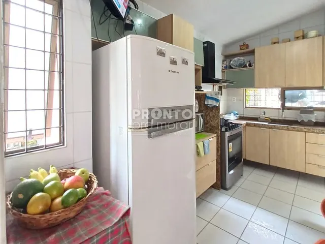 Imagem 4: Casa com 4 Quartos em Candeias