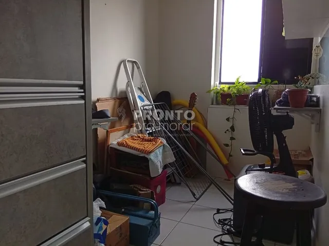 Imagem: O apartamento possui 3 Dormitórios, 1 Suíte, 1 Banheiro,