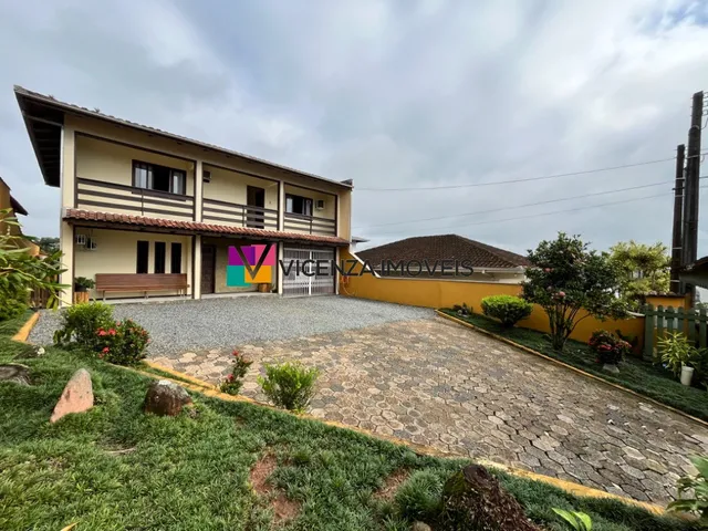 Imagem: Sobrado com 4 quartos, no bairro Costa e