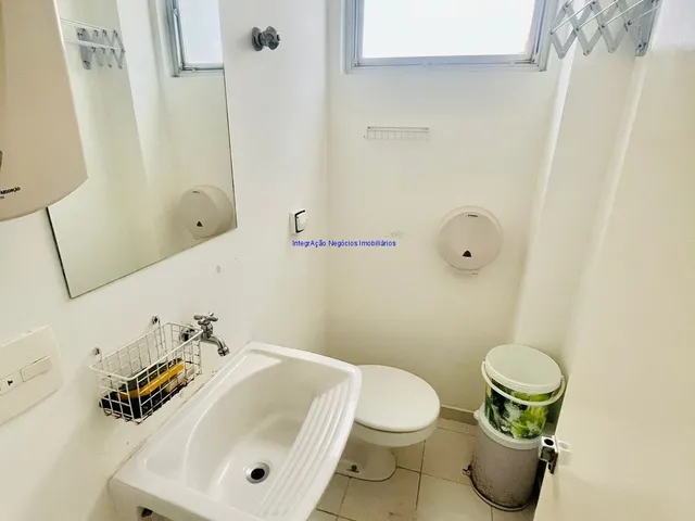 Imagem 10: Condomínio com recepção e segurança. Excelente localização á 10 minutos andando