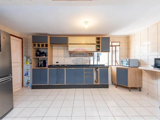 Imagem 11: Sobrado com 5 quartos e Casa nos fundos, bairro Fazendinha - PR