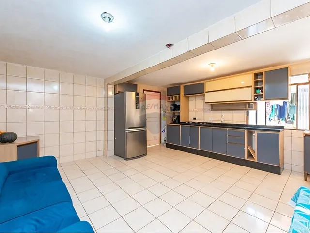 Imagem 9: Sobrado com 5 quartos e Casa nos fundos, bairro Fazendinha - PR