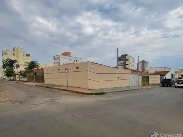 Imagem 1: Casa em São Francisco, Patos de Minas/MG