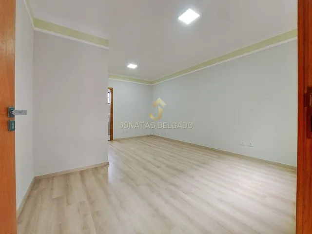 Imagem 4: Casa com piscina e 2 suítes no Jardim Munique - Maringá/PR