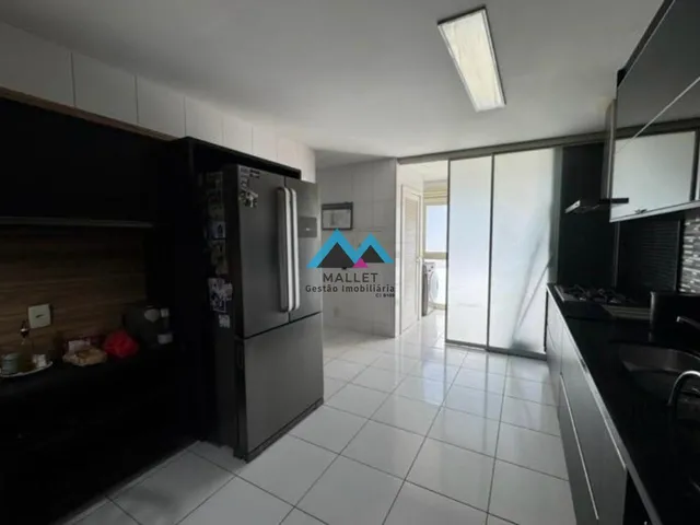 Imagem 2: Lindo apartamento de luxo, 288,54 m², com 4 suítes, todo reformado e mobiliado, à