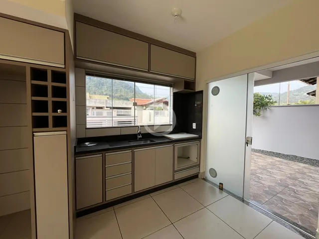 Imagem 4: Sobrado à venda no bairro RIO HERN - Schroeder/SC