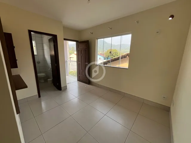 Imagem 2: Sobrado à venda no bairro RIO HERN - Schroeder/SC