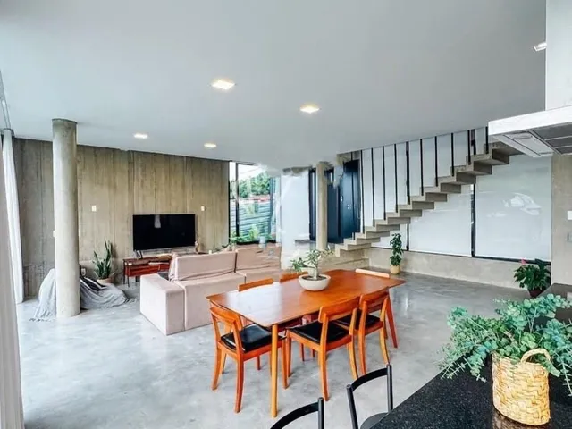 Imagem 3: Casa Duplex 400m², Terreno 756m², 6 quartos, 4 suítes, ; 4 vagas de garagem