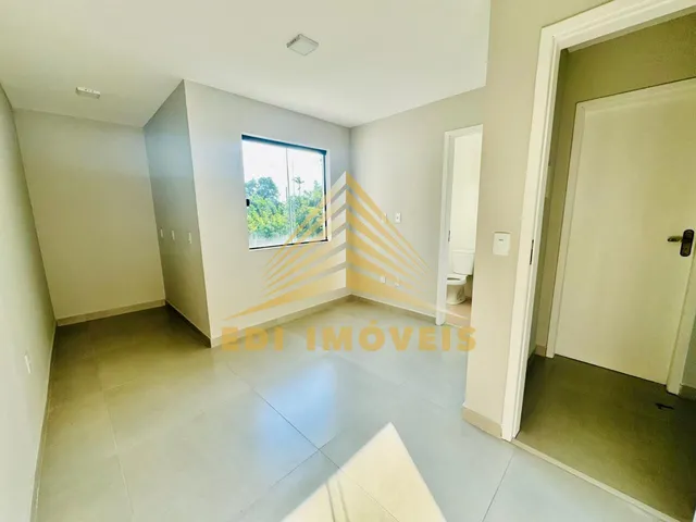 Imagem 9: Casa Padrão em Condomínio 3 Suítes Localização com Muito Verde e Tranquilidade