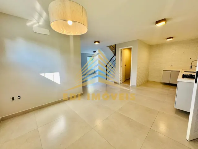 Imagem 2: Casa Padrão em Condomínio 3 Suítes Localização com Muito Verde e Tranquilidade