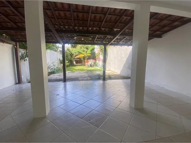 Imagem 7: Imóvel Comercial com Moradia e Garagem - Ótimo para Restaurante