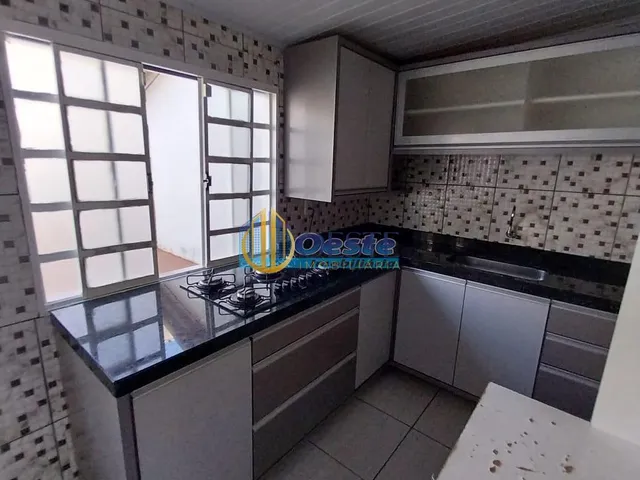 Imagem 15: Duas casas no mesmo terreno, com piscina