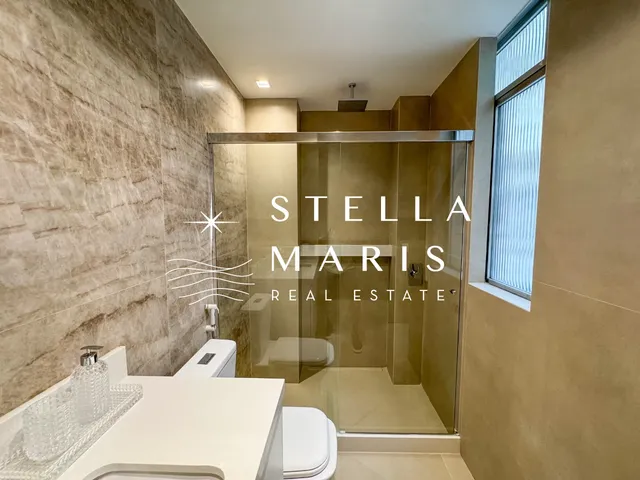 Imagem 2: Ipanema, Apartamento Recém-Reformado com 65 M2, 2 Quartos, 1 Vaga À Venda em Excelente