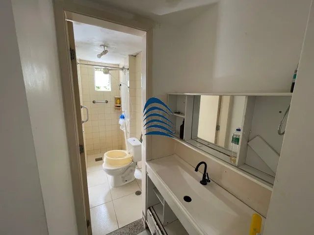 Imagem 8: Apartamento na Pituba, 57M², 2/4, Sala, Varanda Área de Serviço e Banheiro de