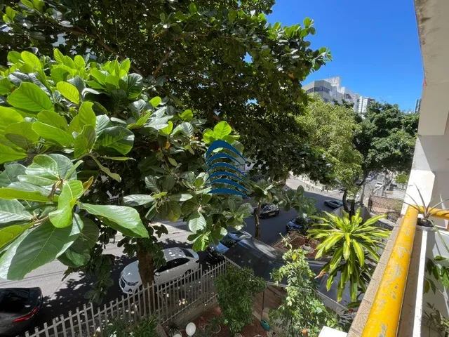 Imagem 7: Apartamento na Pituba, 57M², 2/4, Sala, Varanda Área de Serviço e Banheiro de