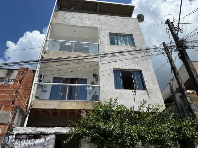 Imagem 1: Oportunidade! Prédio em região central, perto de tudo, com 3 apartamentos prontos e 1 a