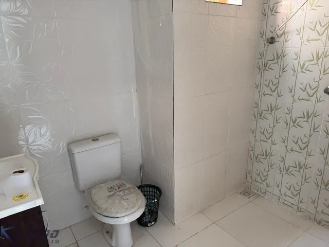 Imagem 4: Oportunidade! Prédio em região central, perto de tudo, com 3 apartamentos prontos e 1 a