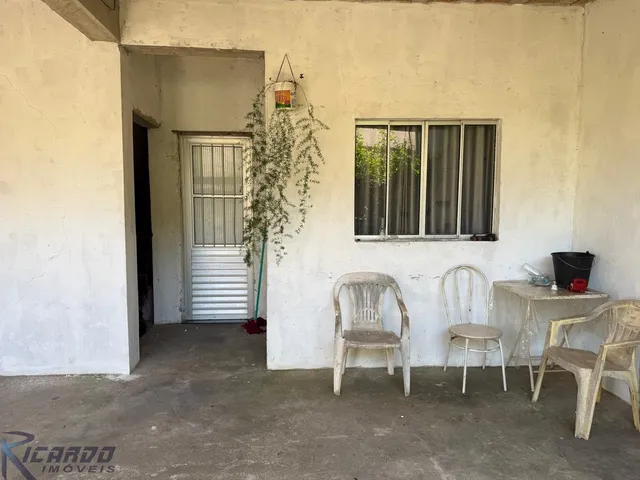 Imagem 14: Oportunidade! Prédio em região central, perto de tudo, com 3 apartamentos prontos e 1 a