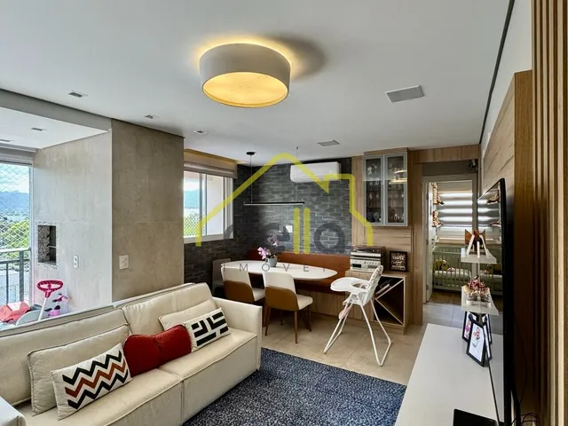Imagem: O apartamento possui 2 Dormitórios, 1 Suíte, 2 Banheiros,