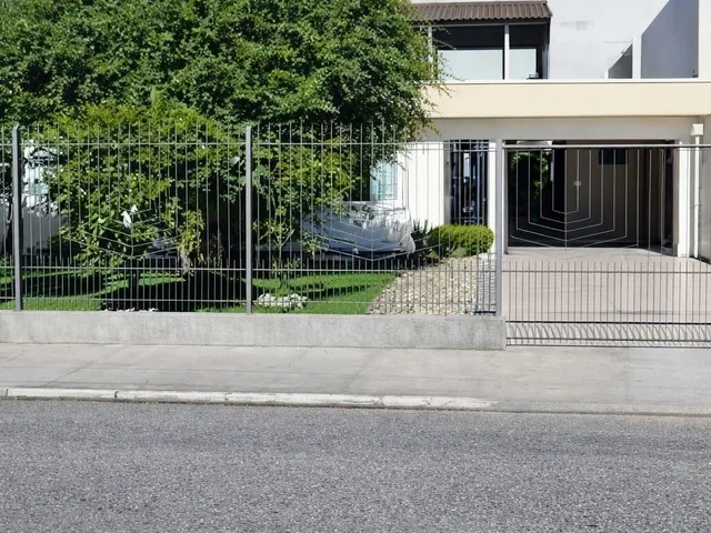 Imagem: Casa com Amplo Terreno À Venda em Cordeiros