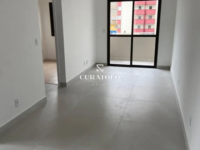Imagem: O apartamento possui 2 Dormitórios, 1 Suíte, 2 Banheiros,