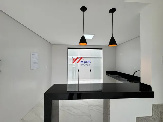 Imagem 8: Casa geminada à venda com três quartos, suíte e uma vaga, no bairro Planalto - Belo