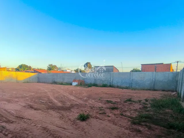 Imagem: O terreno possui 25m² de Área Privada e está localizado