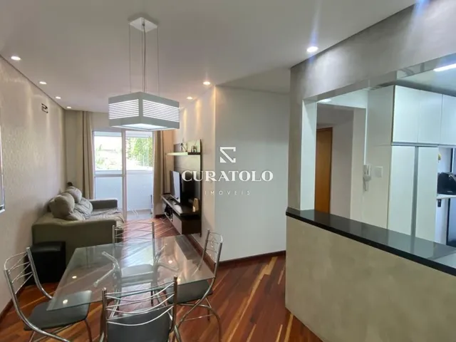 Imagem: O apartamento possui 2 Dormitórios, 1 Suíte, 2 Banheiros,