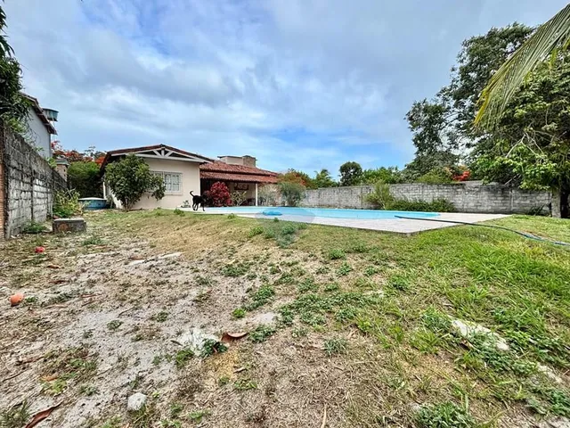 Imagem 6: Área Estratégica 2.213 m² com 342 m² Construídos a 400m da Praia – Centro de Coroa