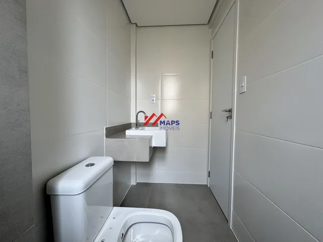 Imagem 6: Apartamento com três quartos, suíte e duas vagas de garagem à venda no bairro Sagrada