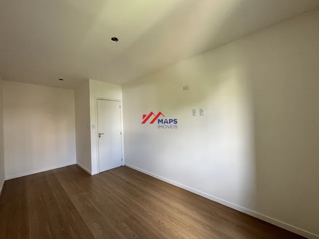 Imagem 10: Apartamento com três quartos, suíte e duas vagas de garagem à venda no bairro Sagrada